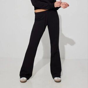 New Garage Clothing XS Women's Fitted Straight Leg Jet Black Jogger Sweatpants